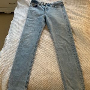 Women’s Levi Skinny 501s Light Wash 27x28